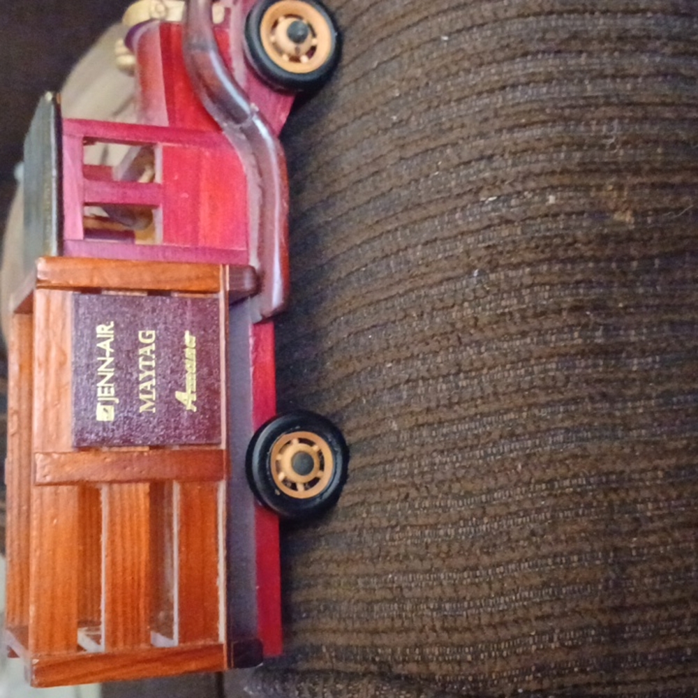 Maytag  Vintage Truck